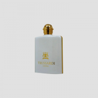 Trussardi Donna: Italian Elegance at Your Fingertips | Shop Now on Our E-commerce Website
