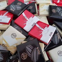 Deliciously Rich Elit Dream In Pieces Milk Chocolate - Indulge in the Finest Chocolaty Delights!