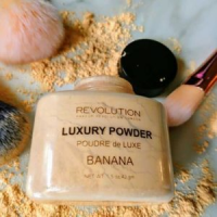 Makeup Revolution Luxury Banana Powder 42g: The Secret to Flawless Makeup