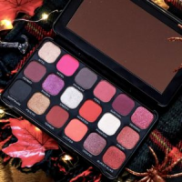 Makeup Revolution-HAUNTED HOUSE-SHADOW PALETTE