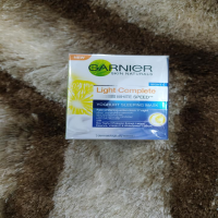 Garnier Skin Naturals Light Complete White Speed Night Yoghurt Sleeping Mask 50ml