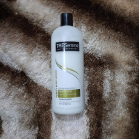 TRESemme Purify and Replenish Conditioner 828 ml - Refresh and Nourish Your Hair