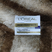 L'Oréal Age Perfect Rehydrating Night Cream 50mL - Nourish and Revitalize Your Skin While You Sleep
