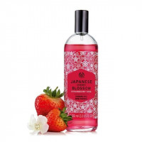 The Body Shop Japanese Cherry Blossom Strawberry Kiss Fragrance Mist