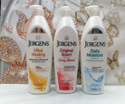 Jergens Cherry-Almond Moisturizer: Nourish and Hydrate Your Skin with a Blissful Nutty-Sweet Fragrance